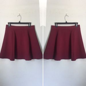 ✨Mini length burgundy skirt✨